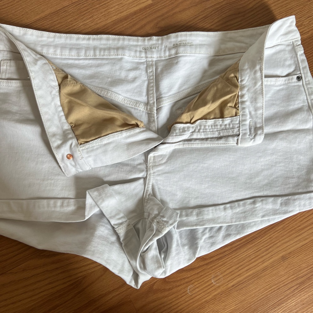 Old Navy White Jean Shorts - Picture 2 of 5